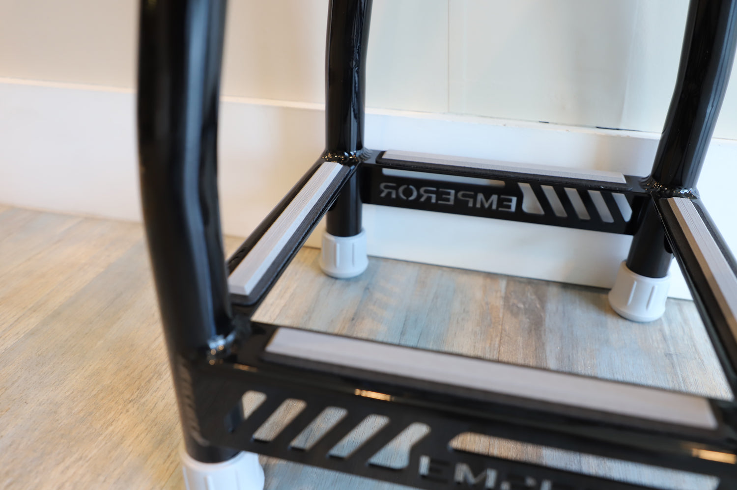 Blacktip Fabrication Emperor Stool