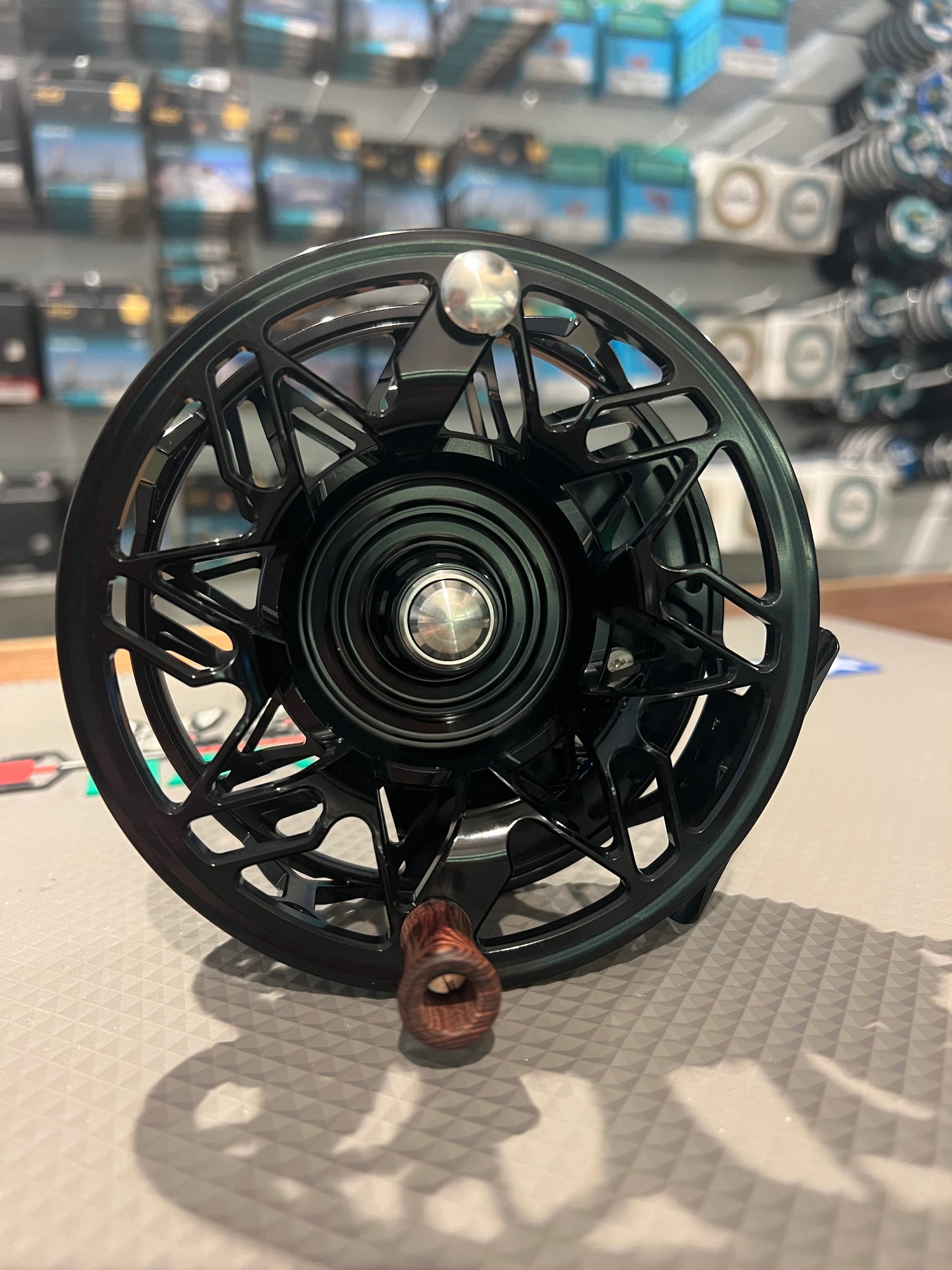 Abel ROVE 11/12+ REEL Black with Rosewood Handle